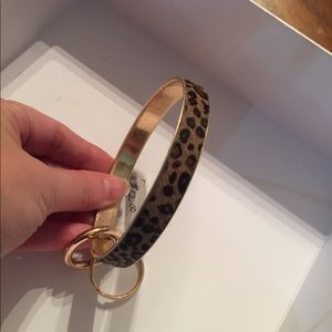 Leopard wrist key holder